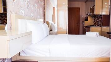 Quarto | Escrivaninha, Wi-Fi de cortesia, roupa de cama