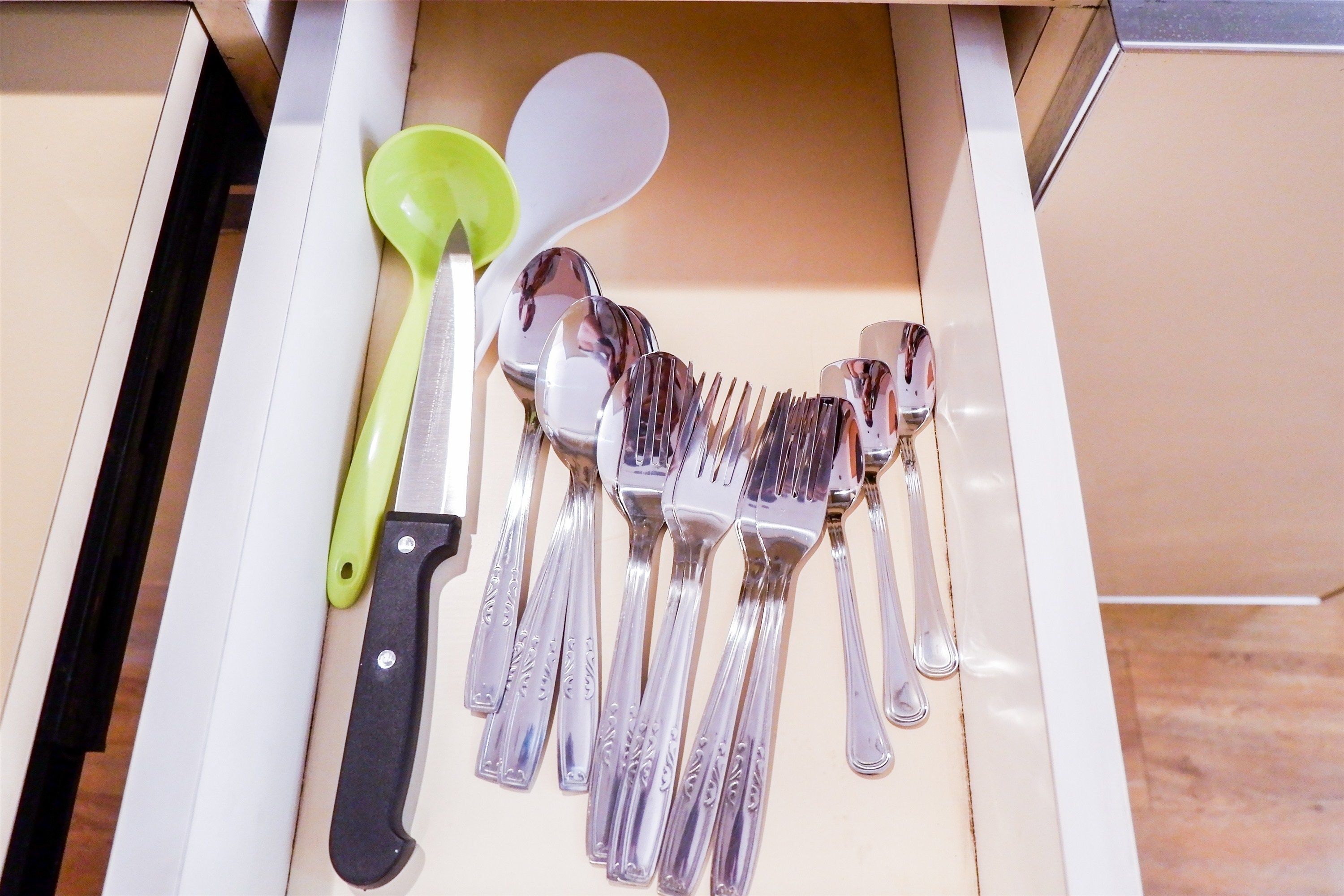 Room | Private kitchenette | Fridge, stovetop, rice cooker, cookware/dishes/utensils