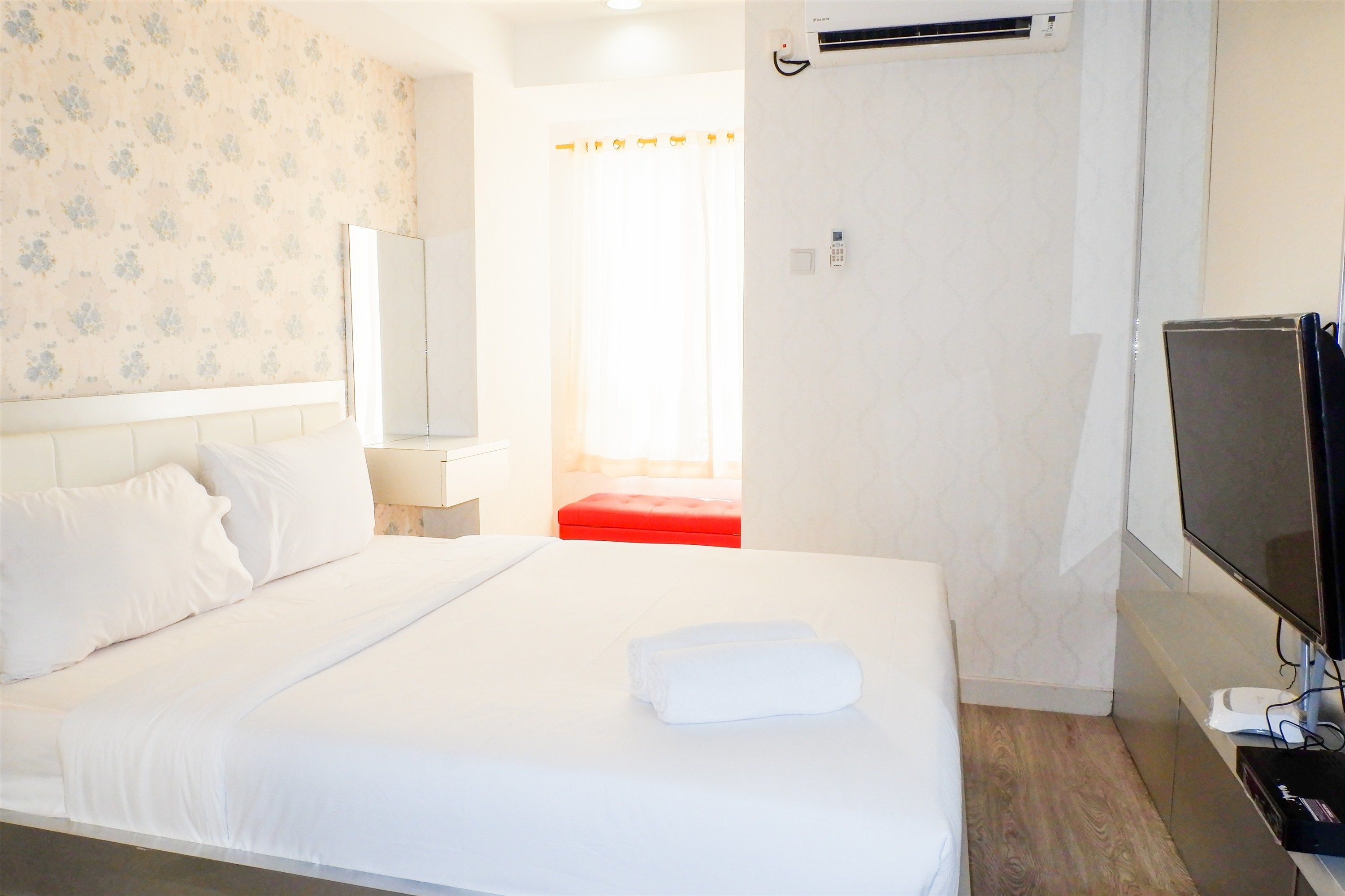 Habitación | Escritorio, wifi gratis y ropa de cama 