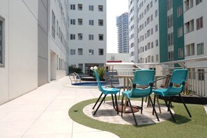 Sun deck