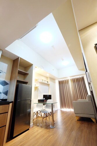 Brand New 1BR Casa De Parco Apartment