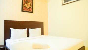 Room | Desk, free WiFi, bed sheets