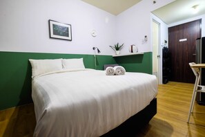 Bureau, Wi-Fi gratuit, draps fournis