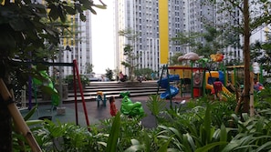 Children’s play area – outdoor