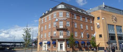 Overnatningsstedets indgangsparti