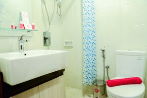 Bathroom - Central Jakarta Studio at Capitol Park Apartment (Jakarta)