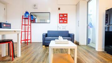 Room | Living room | TV