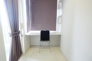 Room | Desk, free WiFi, bed sheets, wheelchair access - Budget Studio Apartment at Cinere Bellevue Suites (Depok)