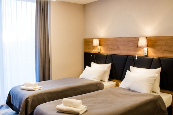 Double Room, 1 Double Bed, Non Smoking | 1 bedroom, down duvets, in-room safe, desk