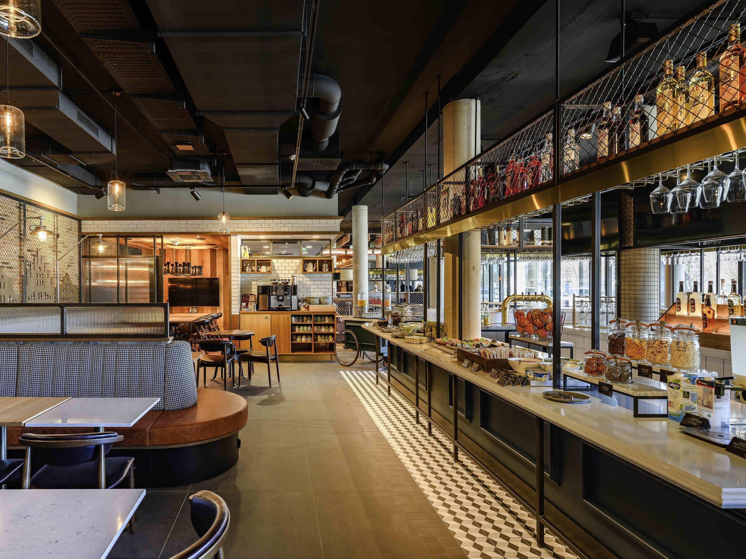 Frokostbuffé hver dag (EUR 18 per person)