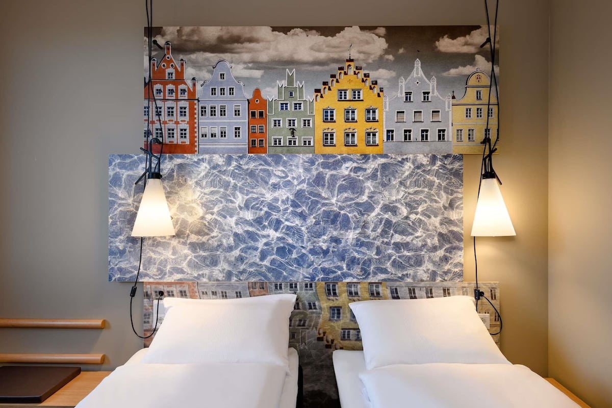 Superior Room, 2 Twin Beds | Hypo-allergenic bedding, desk, blackout drapes, soundproofing