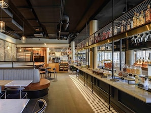 Daily buffet breakfast for a fee - ibis Landshut City (Landshut)