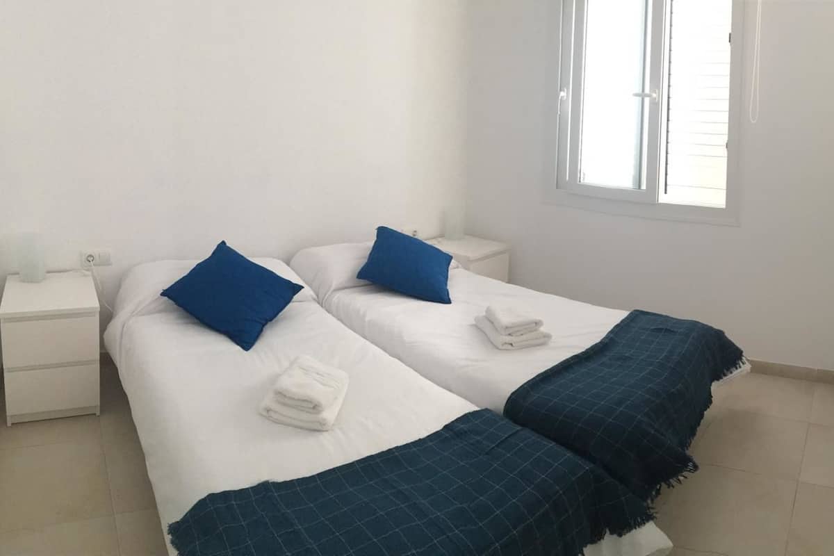 Departamento, 2 habitaciones (A) | Tabla de planchar con plancha, wifi gratis y ropa de cama