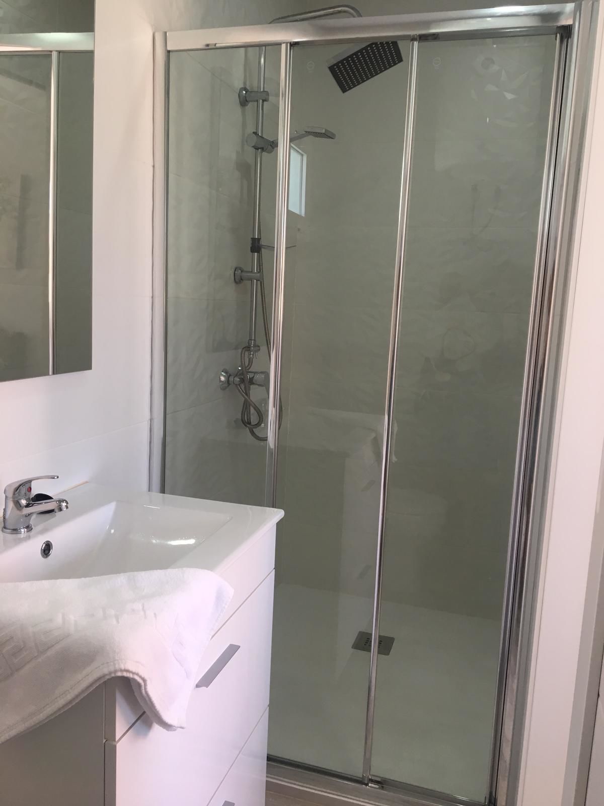 Suite Deluxe, terrassa | Dutxa