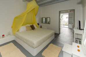 Executive Suite, Private Pool