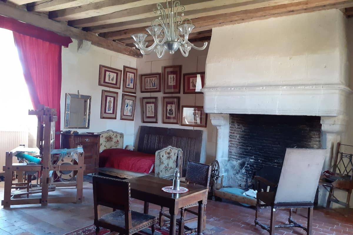 Double Room (La Chambre Des Dames) | Living area