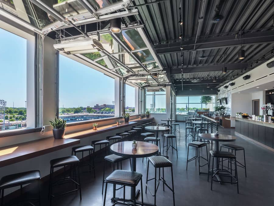 Bar auf der Dachterrasse