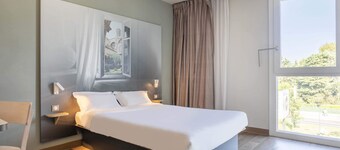 B&B ホテル エクス アン プロヴァンス ヴェネルス