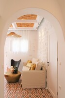 Premium Suite, Jetted Tub (Helios) | Egyptian cotton sheets, premium bedding, down comforters