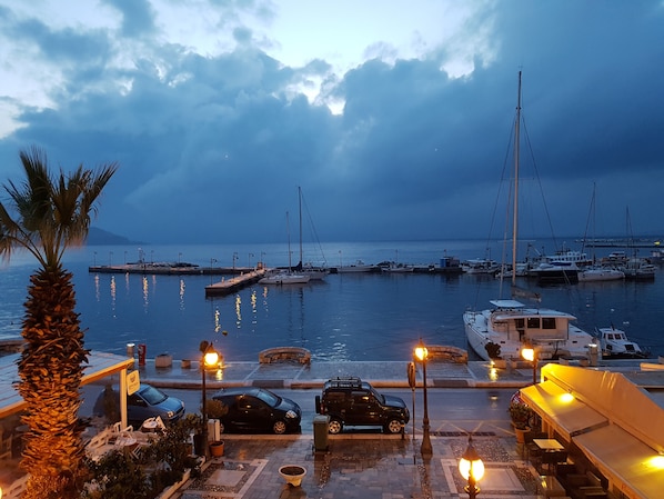 Exterior - AmazeU Naxos (Naxos)