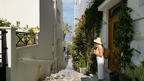 Exterior - AmazeU Naxos (Naxos)