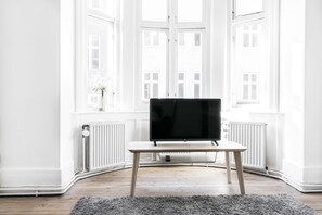 Apartment | Cribs/infant beds, free WiFi, bed sheets