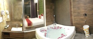 Suite Presidensial | Kamar mandi | Shower, pancuran hujan, perlengkapan mandi gratis, dan pengering rambut