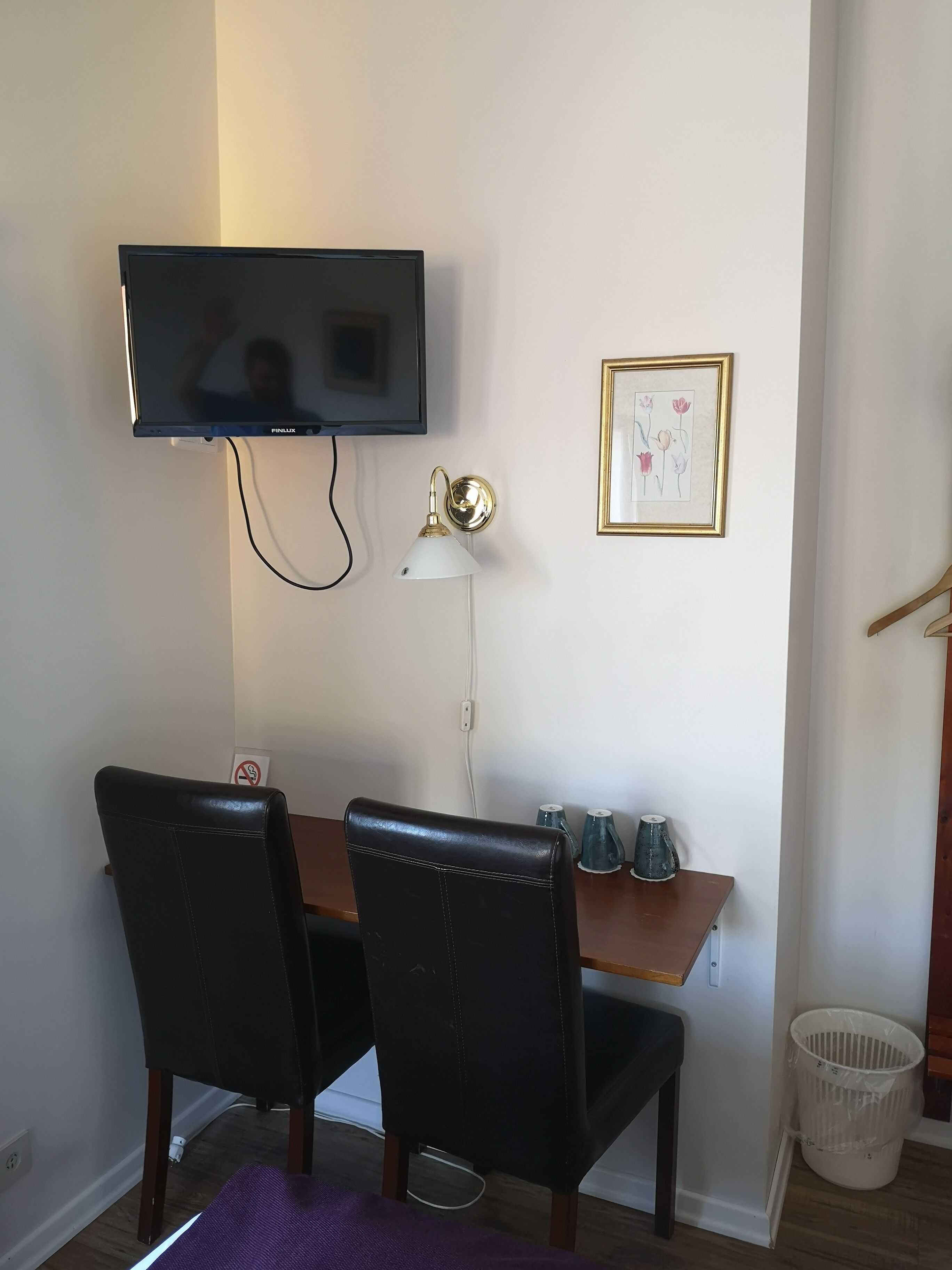 basic triple room, private bathroom | desk, blackout curtains, free cots/infant beds, free wifi