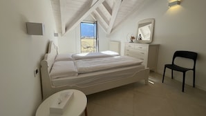 Suite, 2 kamar tidur (mansard) | Wi-Fi gratis dan seprai linen