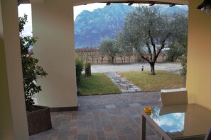 Studio | Terassi/patio