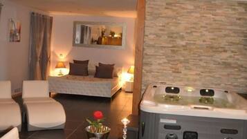 Romantic Double Room | In-room dining