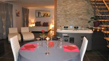 Romantic Double Room | In-room dining