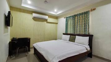 1 chambre, matelas mémoire de forme, ameublement personnalisé, bureau