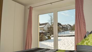 Family Triple Room, 3 Single Beds, Garden View | Rollaway beds, free WiFi, bed sheets