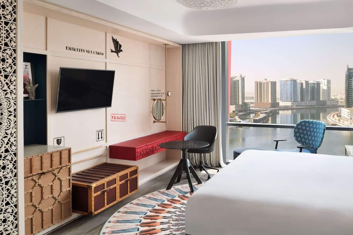 1 King Standard Creek View w comp transfer to Kite Beach & Dubai Mall | 1 bedroom, premium bedding, minibar, in-room safe