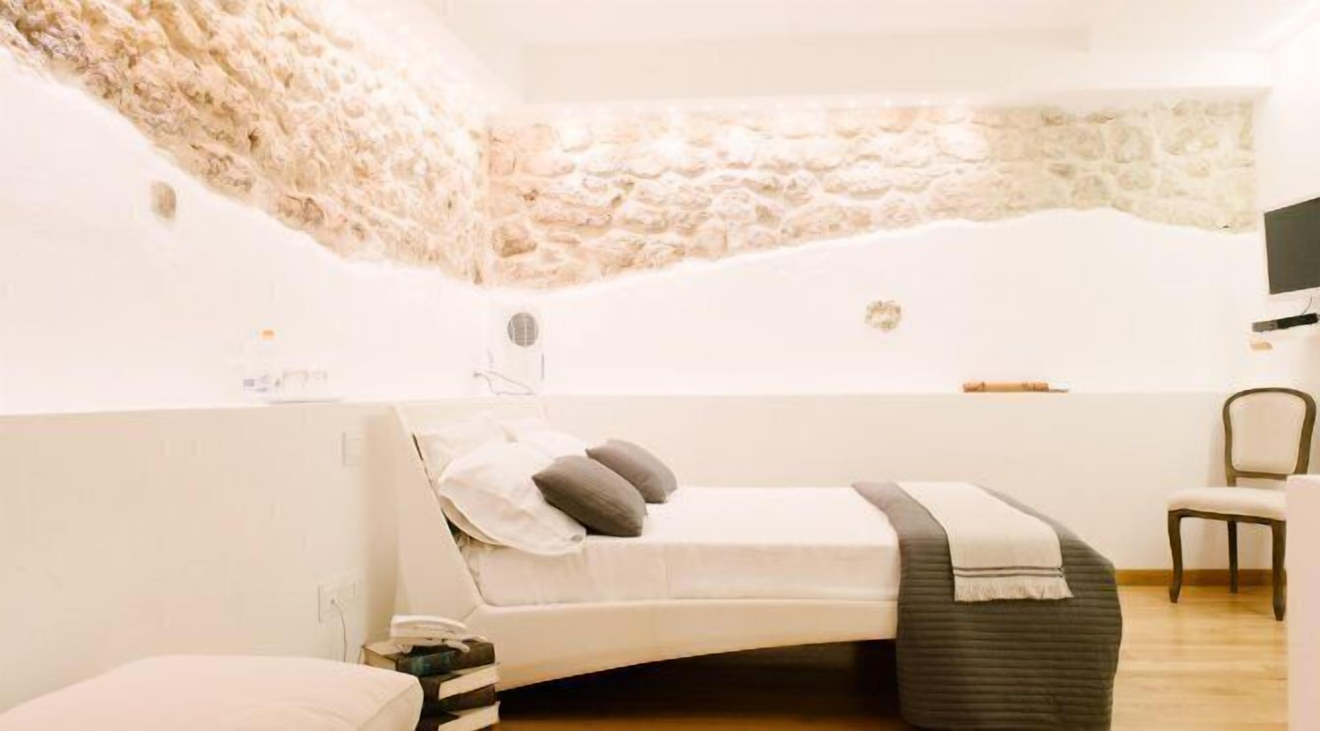 Double Room, Accessible (Limbica) | Soundproofing, rollaway beds, free WiFi, bed sheets