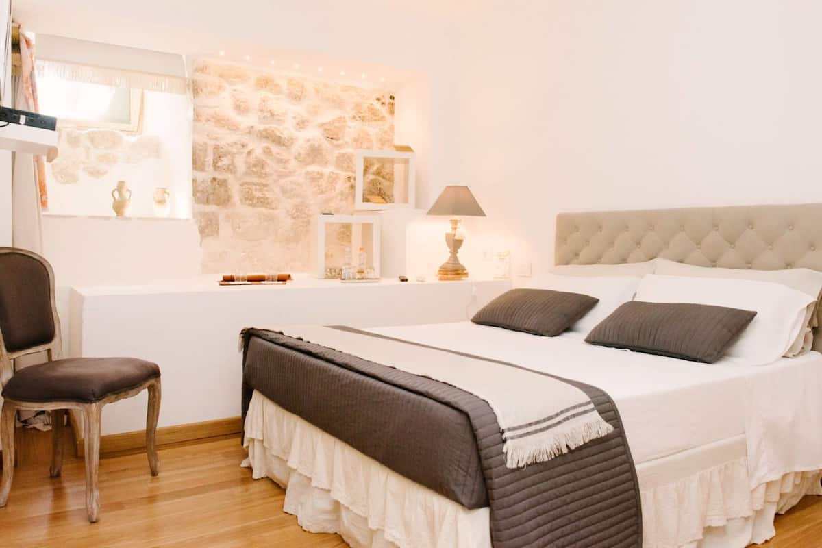 Soundproofing, rollaway beds, free WiFi, bed sheets