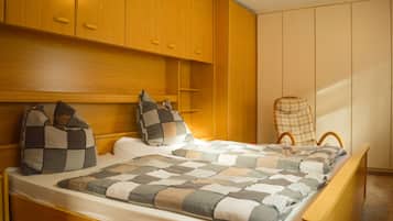 Comfort Double or Twin Room, 2 Single Beds, Non Smoking | Rollaway beds, free WiFi, bed sheets