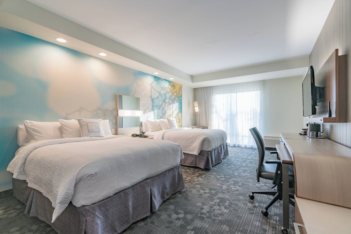 Suite, Multiple Beds