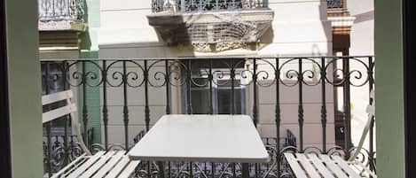 Superior tweepersoonskamer, privébadkamer, uitzicht op stad | 1 slaapkamer