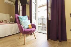 Comfort Double Room, Private Bathroom, City View