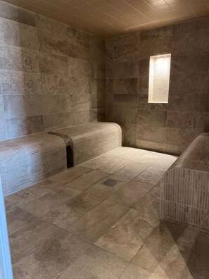 屋内プール、サンラウンジャー