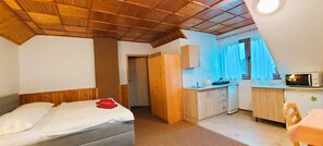 Double room with 1 extra bed