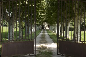 مدخل المنشأة