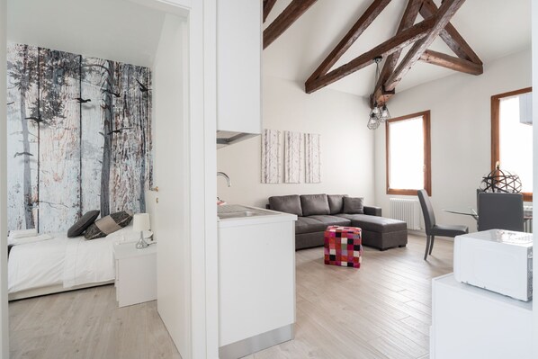 Living area - Apartments in San Marco with Canal View (Venice)