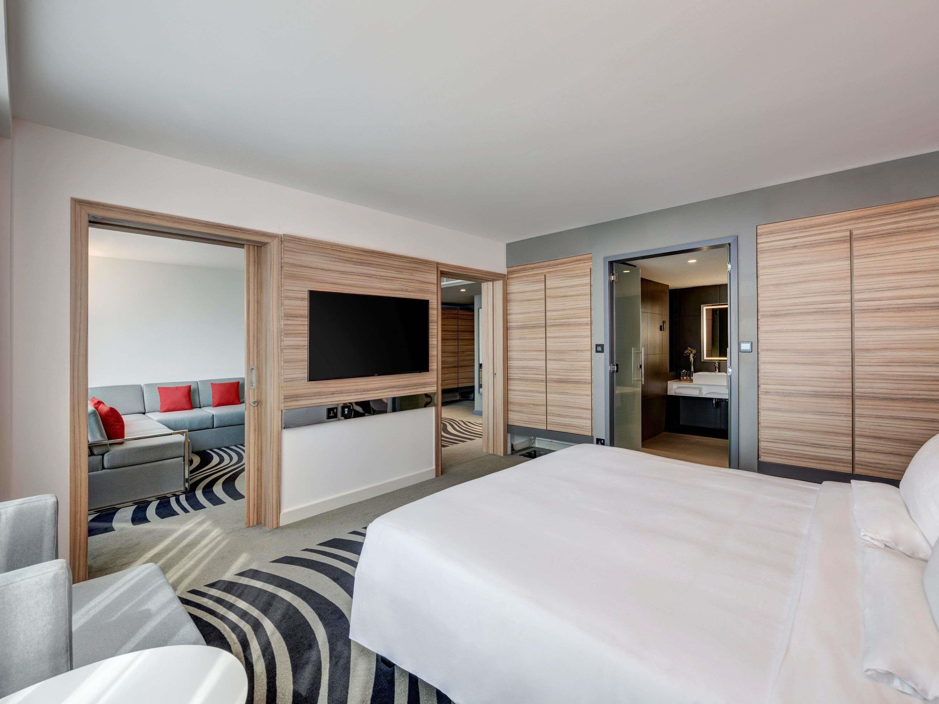 Executive Suite, 1 Double Bed with Sofa bed, Lagoon View | Hypo-allergenic bedding, down duvets, Select Comfort beds, minibar