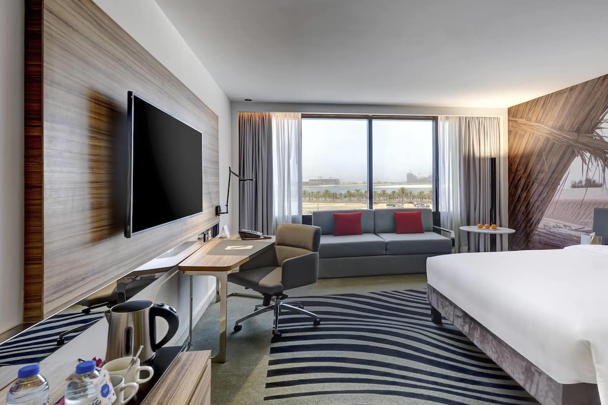 Superior tweepersoonskamer, 1 tweepersoonsbed, uitzicht op lagune | Hypoallergeen beddengoed, donsdekens, Select Comfort-bedden, een minibar