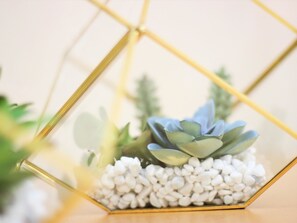 In-room safe, free WiFi - Swan Lake Manchester (Manchester)