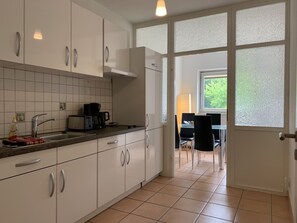 Apartment, 2 Bedrooms | Private kitchen | Fridge, microwave, stovetop, coffee/tea maker - Airport Apartment Köln/Bonn (Troisdorf)
