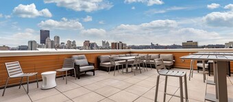 Comfort Inn & Suites Pittsburgh-Northshore